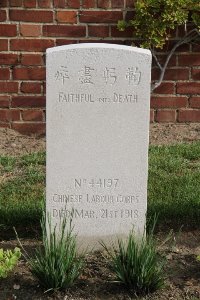 Les Baraques Military Cemetery Sangatte - Chang Yu His, 